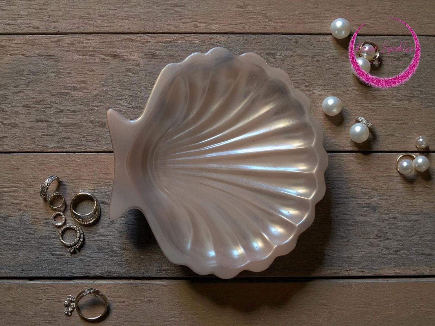 Seashell dish