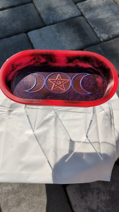 Red and black triple moon dish
