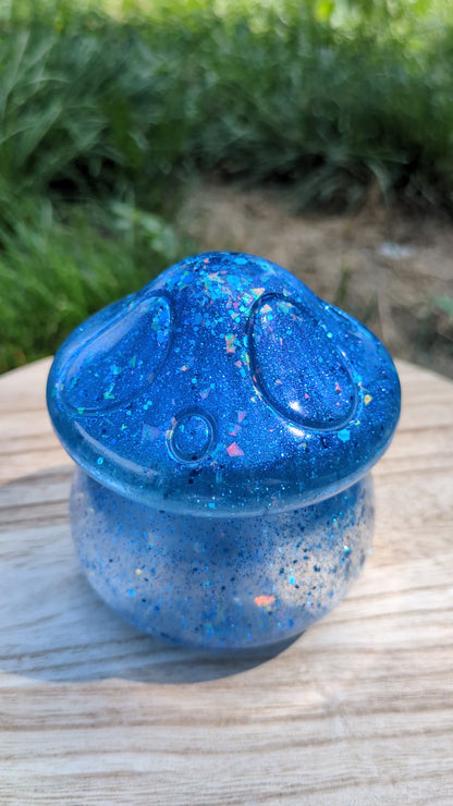 Tidal wave mushroom jar
