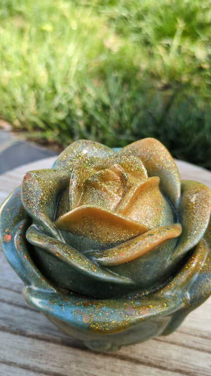 Fighting Irish rose jar